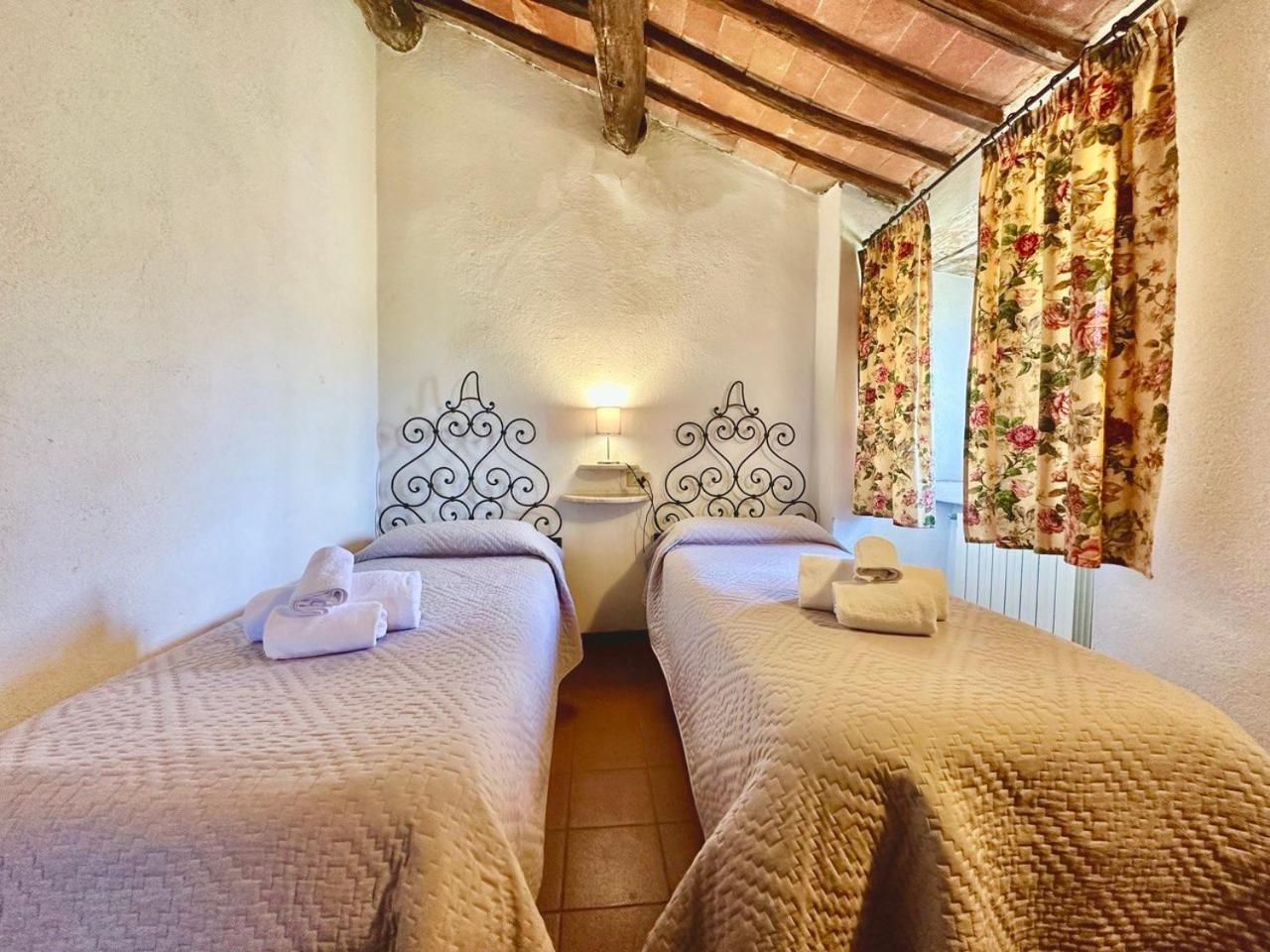 L'Aiolina Apartment Vagliagli Bagian luar foto